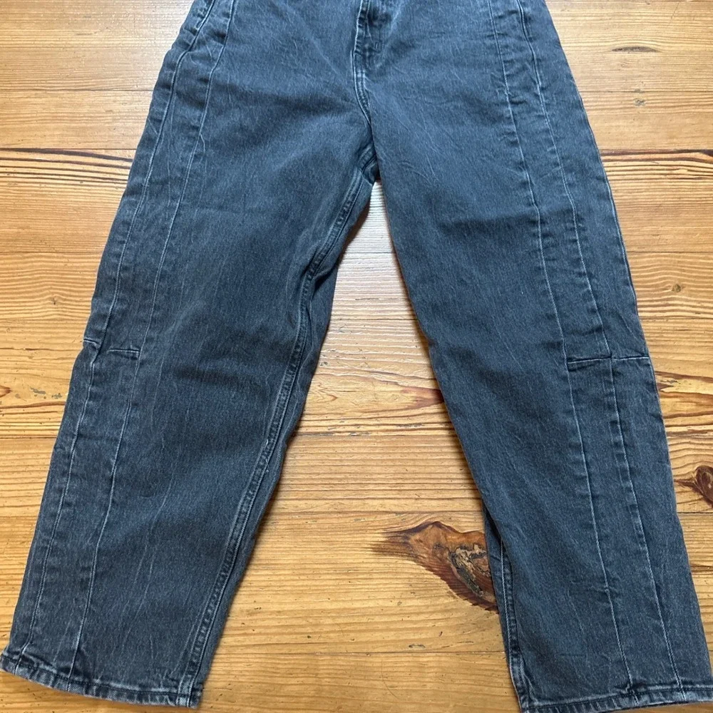 Old Navy Barrel Leg Jeans Women‎ Black Excellent High Rise Faded SIZE 4 - Picture 2 of 7